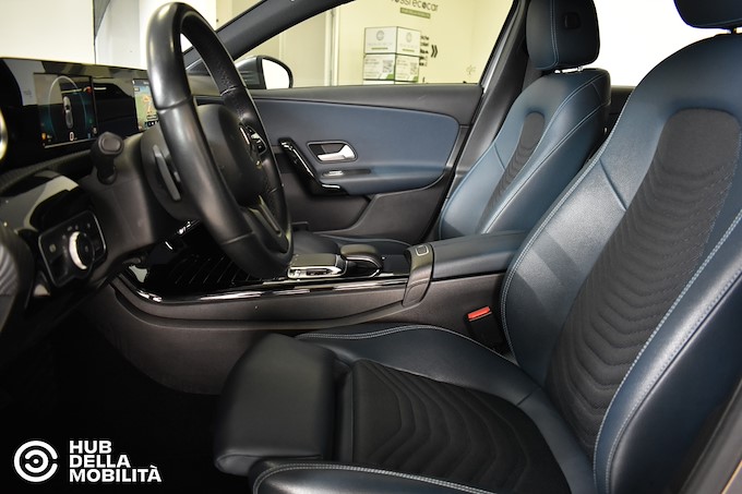 MERCEDES-BENZ A 180 d Automatic Business Extra